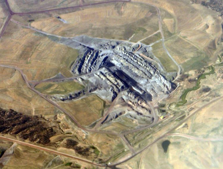 Kayenta Mine Court Mine can give job preference to Navajo workers on tribal land