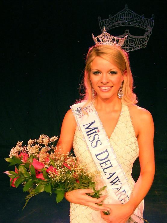 Kayla Martell Kayla Martell Miss America Contestant Proves that Bald is