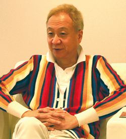 Kazuhiko Kato (musician) httpsuploadwikimediaorgwikipediaen334Kaz