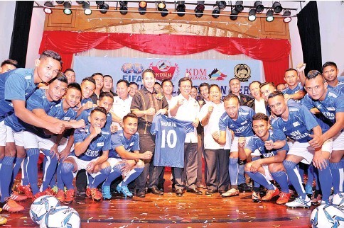 KDMM F.C. PressReader The Borneo Post Sabah 20160130 KDMM FC ready