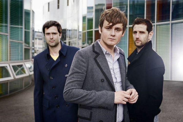Keane (band) Keane split Band part ways after 16 years for solo projects Metro