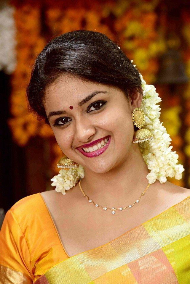 Keerthy Suresh Keerthy Suresh profile family wiki Age Affairs Biodata Height