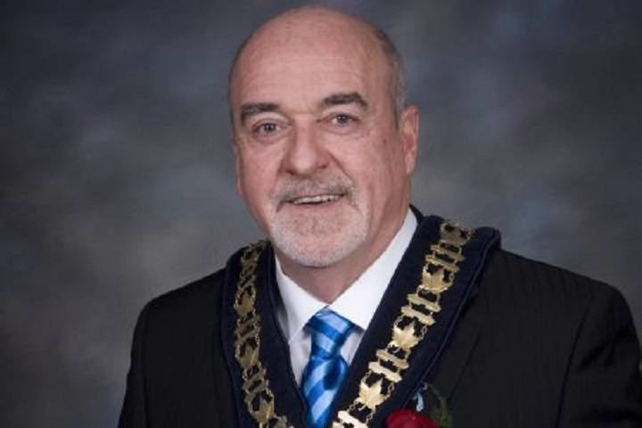 Keith Hobbs (priest) Thunder Bay mayor Keith Hobbs wife charged with extortion Toronto