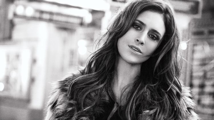 Kelleigh Bannen Kelleigh Bannen 10 New Country Artists You Need to Know