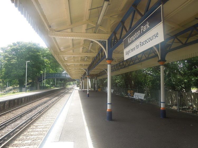 Kempton Park railway station