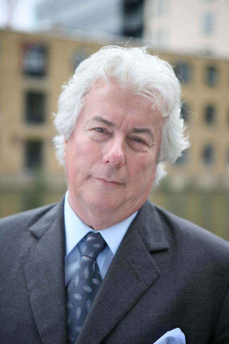 Ken Follett Ken Follett International Author Pan Macmillan