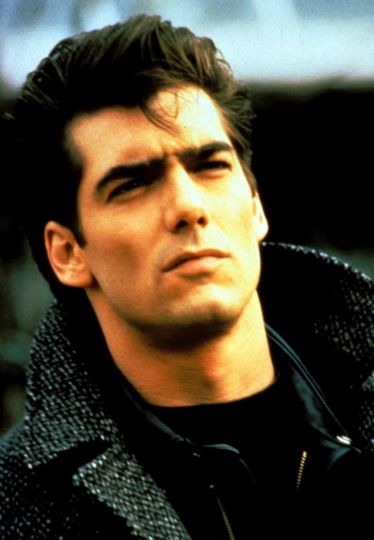 Ken Wahl Barbi Twins and Ken Wahl help Veterans 22MOONCOM