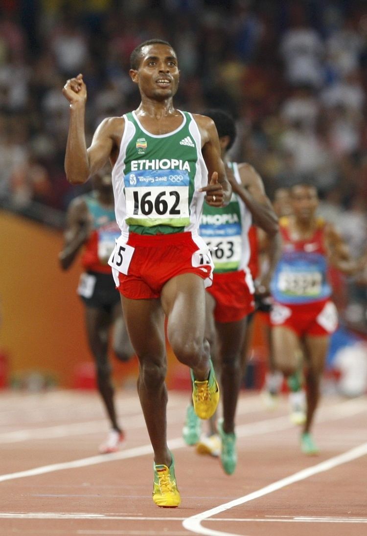Kenenisa Bekele Bekele successfully defends Olympic 10000m title