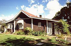 Kenilworth Homestead httpsuploadwikimediaorgwikipediacommonsthu