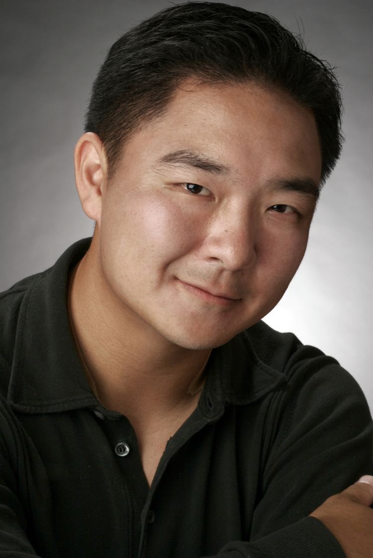 Kenneth Lin (playwright) wwwendofscenecommediakennethlinheadshotcolo