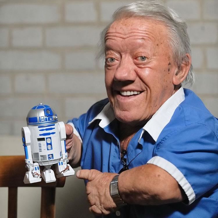 Kenny Baker (English actor) actors All That I Love