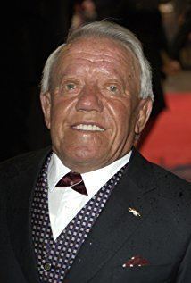 Kenny Baker (English actor) iamediaimdbcomimagesMMV5BMTg1OTA3MzU0NV5BMl5