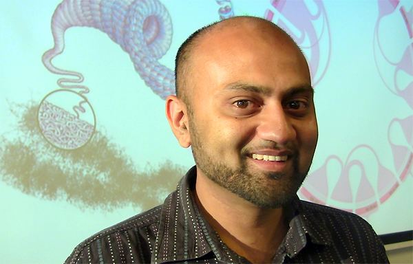 Kenny Sabir Kenny Sabir wins Three Minute Thesis competition at University of