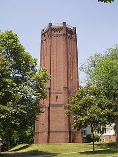 Kenwood Park Water Tower httpsuploadwikimediaorgwikipediacommonsthu