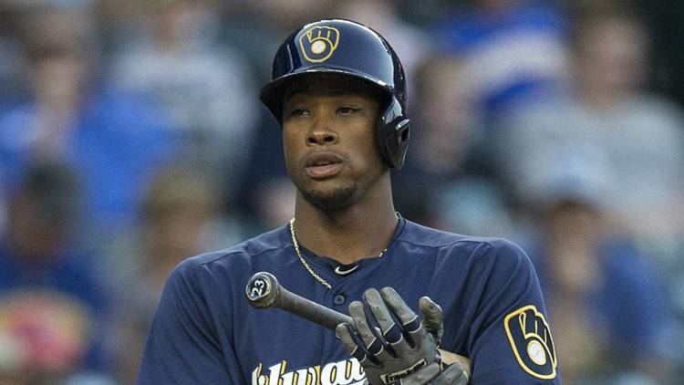 Keon Broxton Brewers Keon Broxton hit in head by pitch leaves game MLB