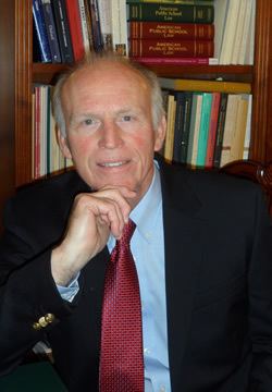 Kern Alexander facultyeducationillinoisedualexandrimagesKer