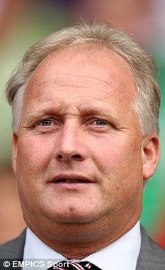 Kevin Blackwell idailymailcoukipix20120926article01537C