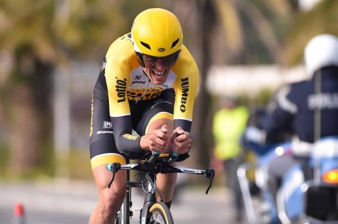 Kevin De Weert De Weert seriously injured in Vuelta time trial crash Cyclingnewscom