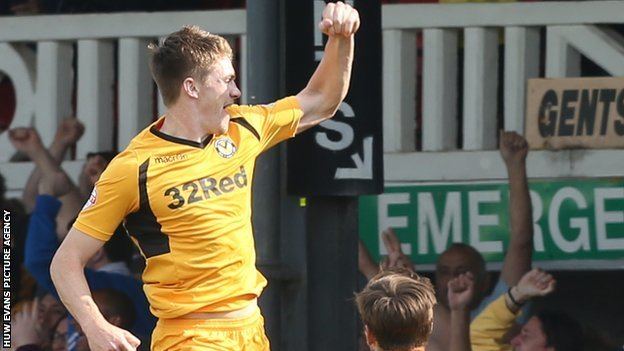 Kevin Feely BBC Sport Newport County pick up Kevin Feely on a free