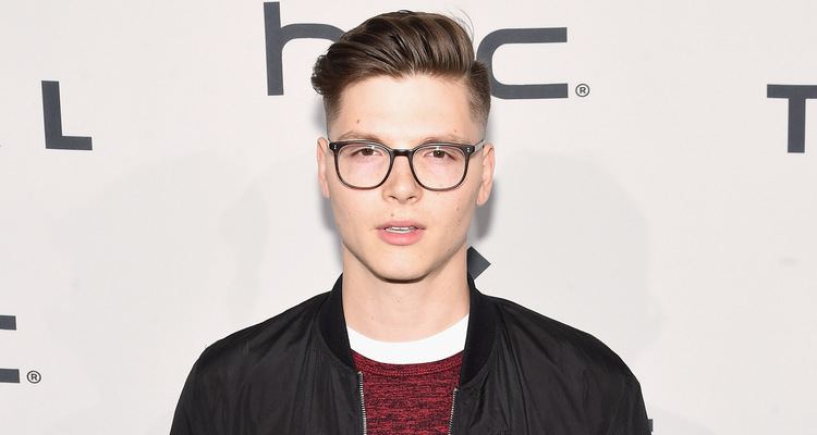Kevin Garrett (musician) Musician Kevin Garretts Debut EP Released Today Get to Know the