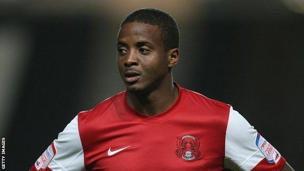 Kevin Lisbie BBC Sport Kevin Lisbie agrees new Leyton Orient contract