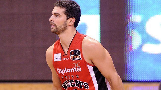 Kevin Lisch Wildcats star Kevin Lisch misses training but on track to