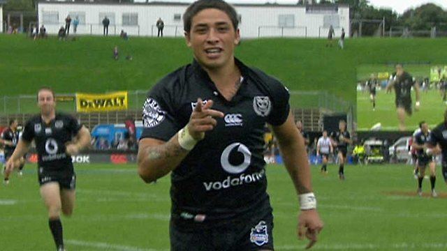 Kevin Locke (rugby league) Kevin Locke double leads Warriors to convincing victory