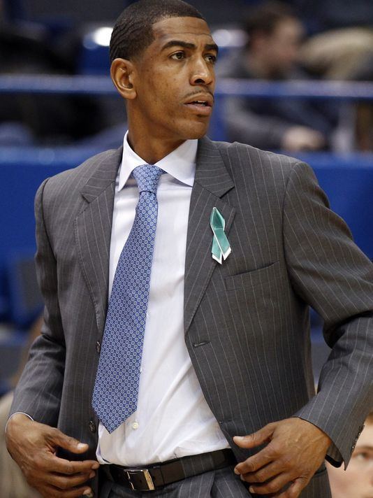 Kevin Ollie UConn men39s basketball extends contract to Ollie