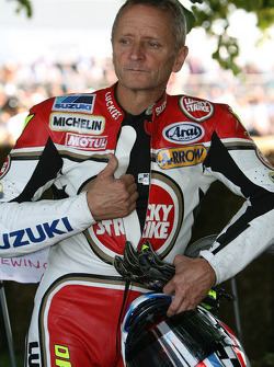 Kevin Schwantz Schwantz Rossi was in trouble even without grid penalty