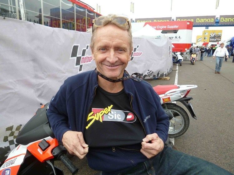 Kevin Schwantz Kevin Schwantz to lead Marco Simoncelli tribute lap MCN