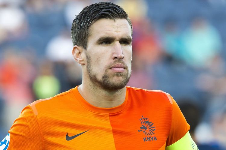 Kevin Strootman Manchester United face competition for the signature of
