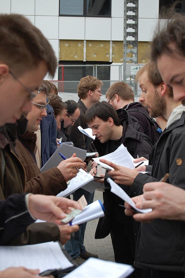 Key signing party