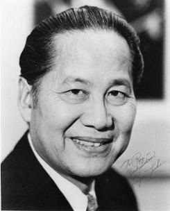 Keye Luke wwwnndbcompeople265000140842keyeluke2size