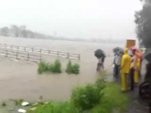 Khadavli khadavli river overflow in monsoon YouTube