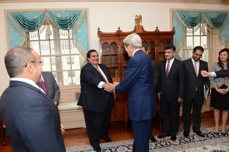 Khalid bin Ahmed Al Khalifa FileSecretary Kerry Shakes Hands With Bahraini Foreign