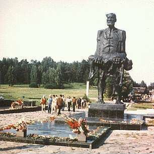 Khatyn massacre Khatyn WWI Memorial in Belarus