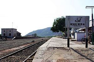 Khewra, Punjab httpsuploadwikimediaorgwikipediacommonsthu