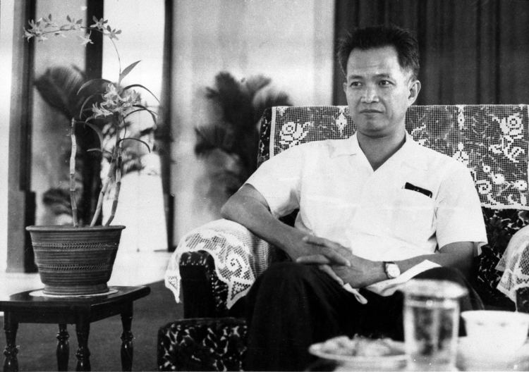 Khieu Samphan Khmer Circle Driver insists