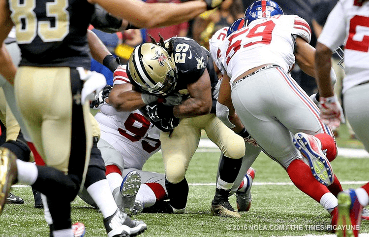 Khiry Robinson New Orleans Saints RB Khiry Robinson suffers broken leg