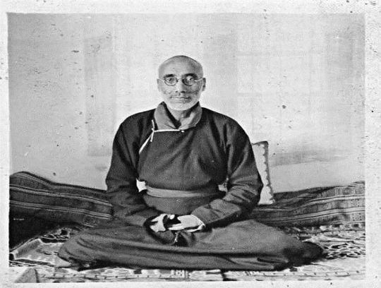 Khunu Lama Tenzin Gyaltsen II KHUNU LAMA Dalai lama called him the Shantideva of our time