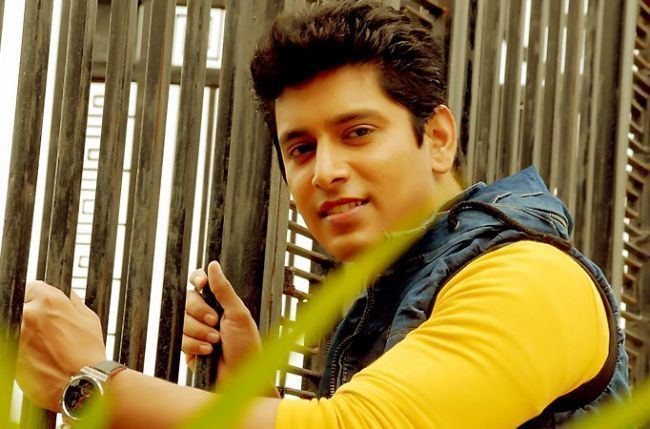 Khushwant Walia Being single all my romantic attributes are getting wasted