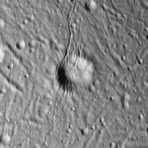Khusrau (crater)