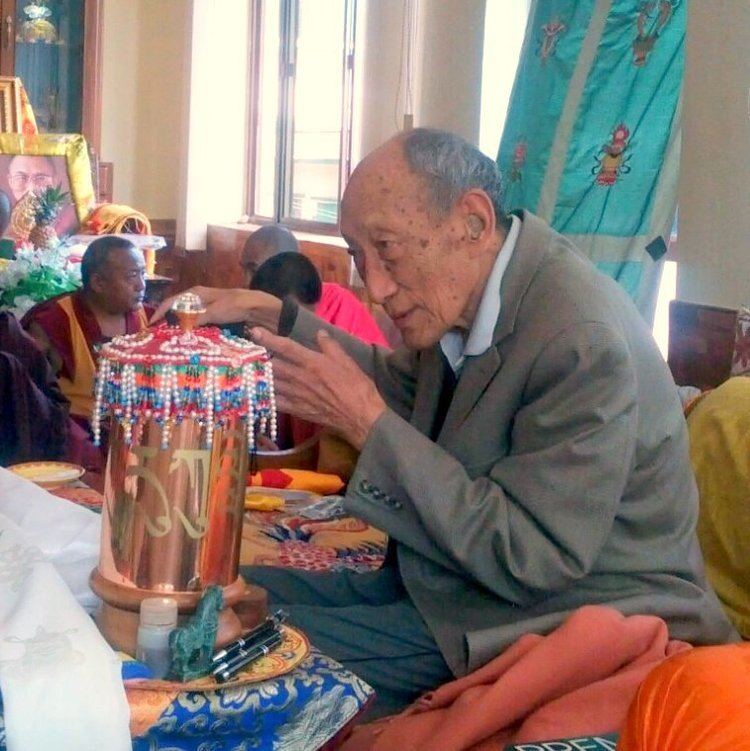 Khyongla Rato Lama Zopa Rinpoche Attends Oral Transmission with Khyongla Rato
