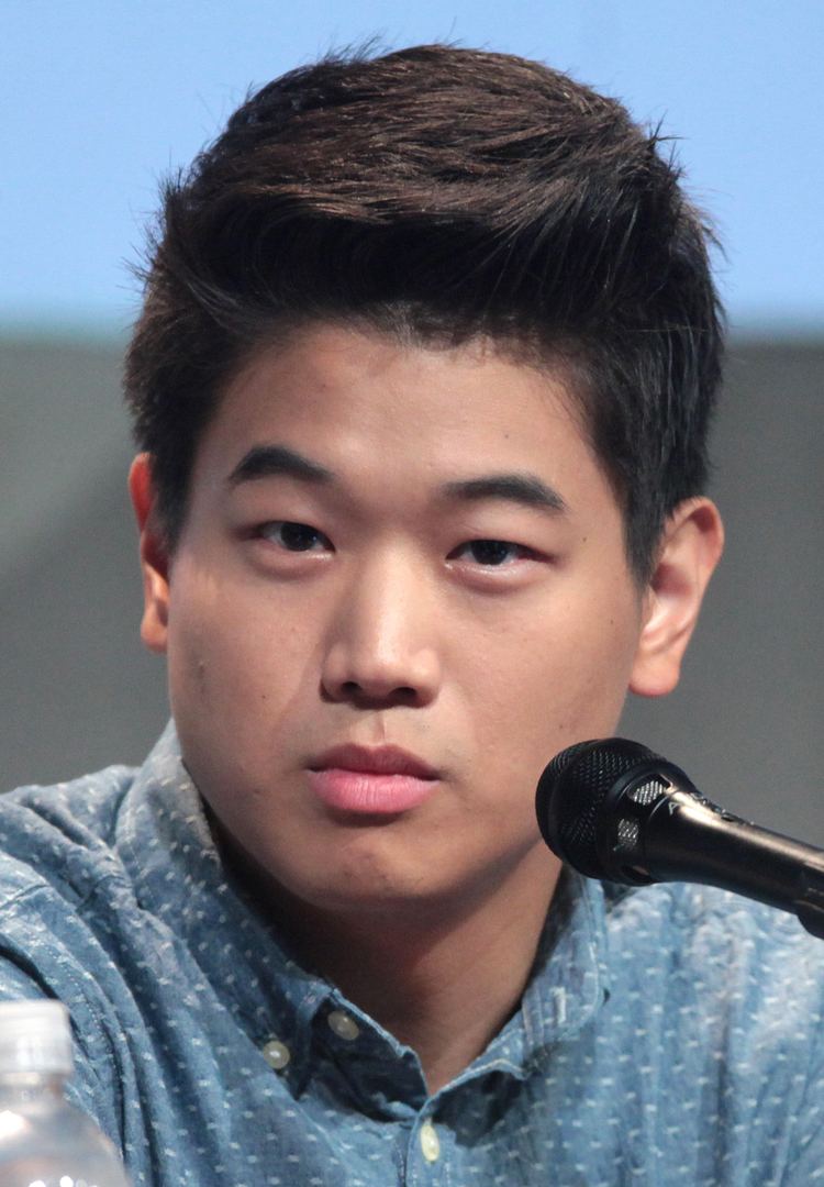 Ki Hong Lee httpsuploadwikimediaorgwikipediacommons99