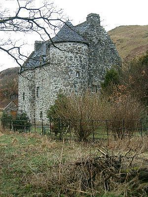 Kilmartin Castle httpsuploadwikimediaorgwikipediacommonsthu