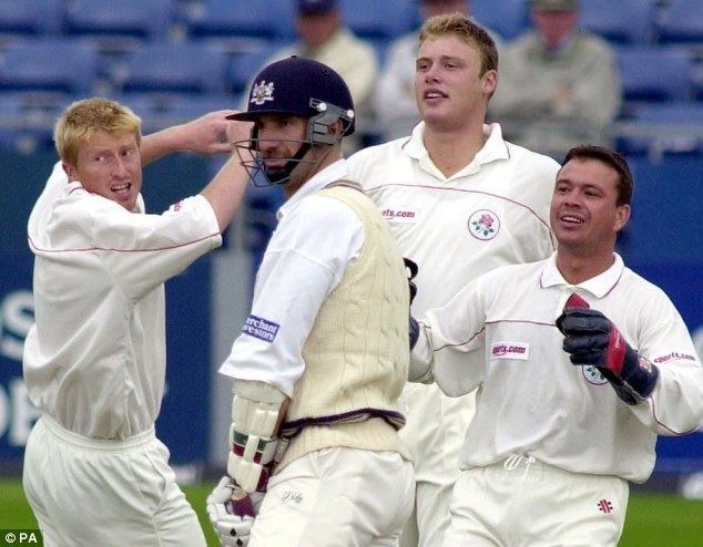 Kim Barnett (Cricketer) playing cricket