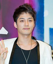 Kim Jin-woo (actor) httpsuploadwikimediaorgwikipediacommons11