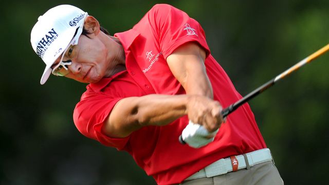 Kim Meen-whee Whee Kim leads Mylan Classic by two shots over Ben Martin after