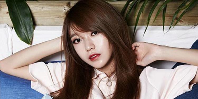 Kim So-hee (singer, born 1995) Produce 10139s Kim So Hee names the stars she looks up to allkpopcom