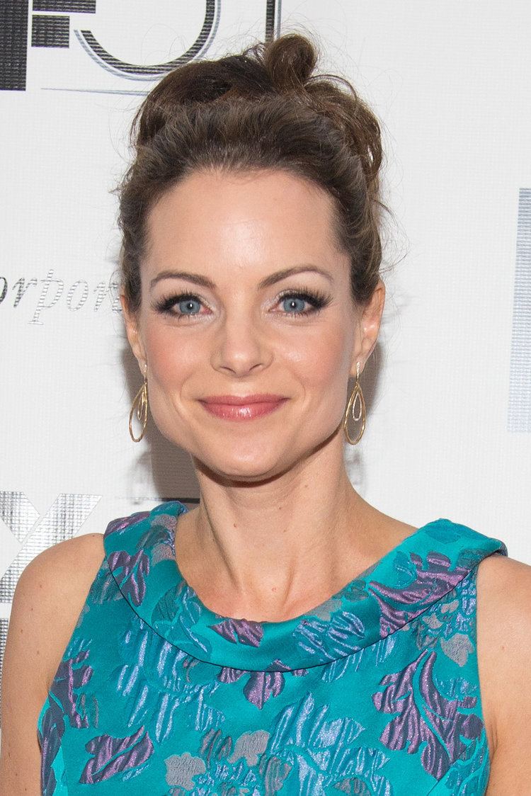 Kimberly Williams-Paisley Kimberly WilliamsPaisley went with a waved updo and